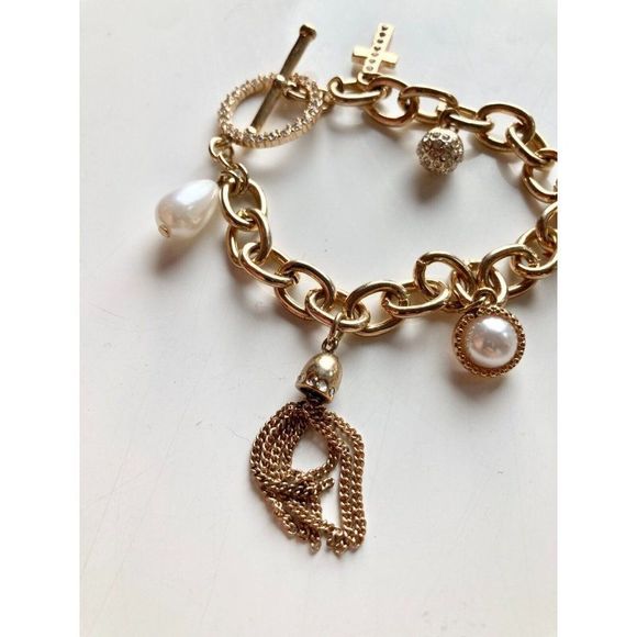 GUESS Gold Tone Rhinestone Pearl Tassel Crucifix Chain Link Charm Bracelet - Picture 4 of 7